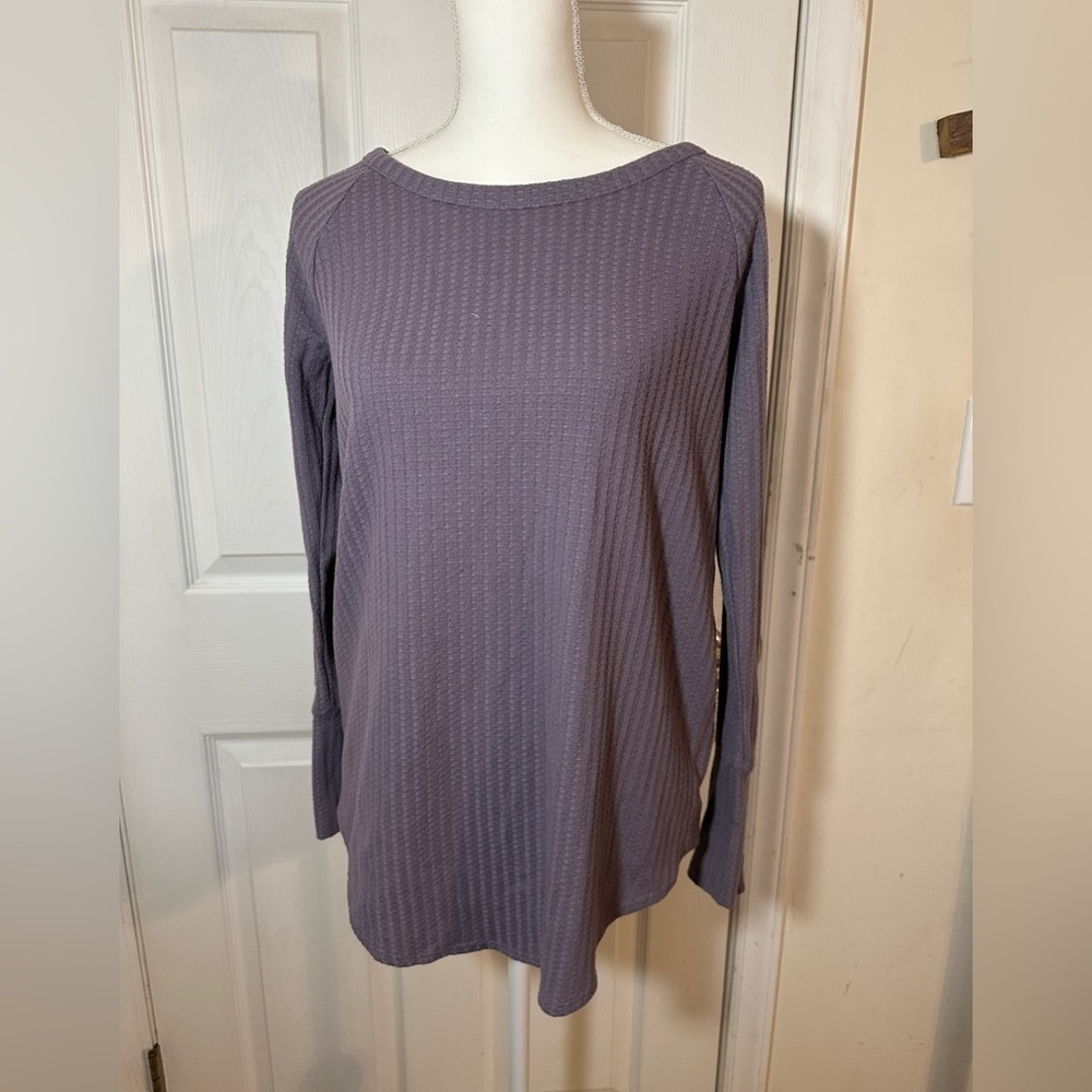 Chaser women’s long sleeve waffle thermal tunic sweater size medium.